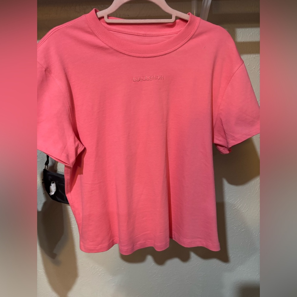 lululemon athletica Coral Cotton Short Sleeve Tee